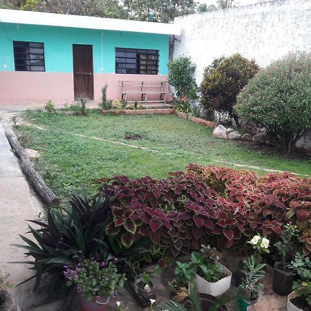 Hostal Y Temazcal Guemez Chichén-Itzá Exteriör bild