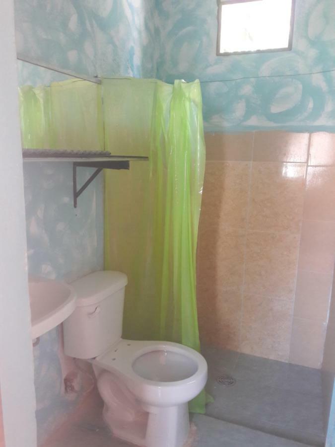 Hostal Y Temazcal Guemez Chichén-Itzá Exteriör bild